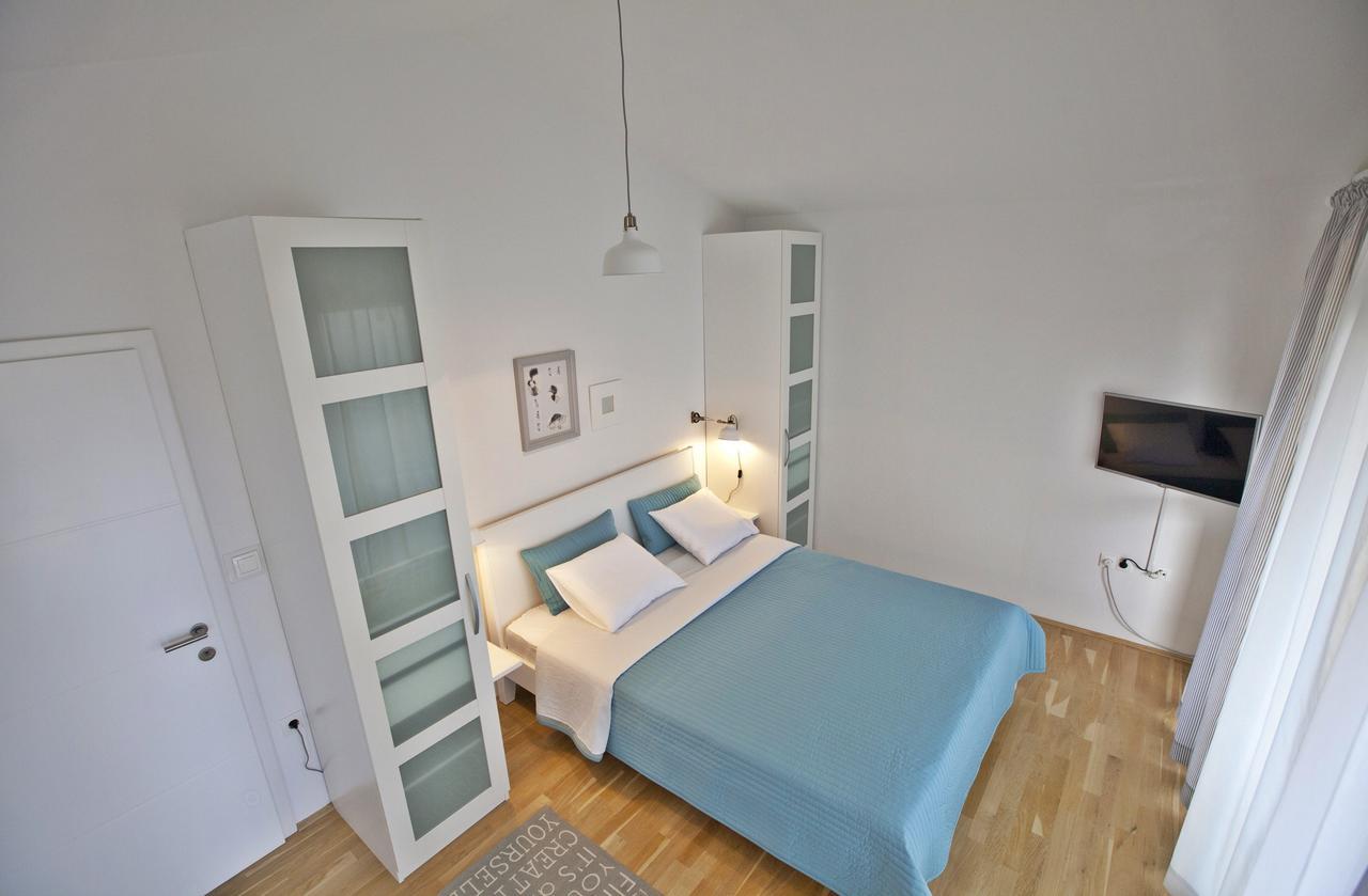 Apartments Roses Stobreč Esterno foto