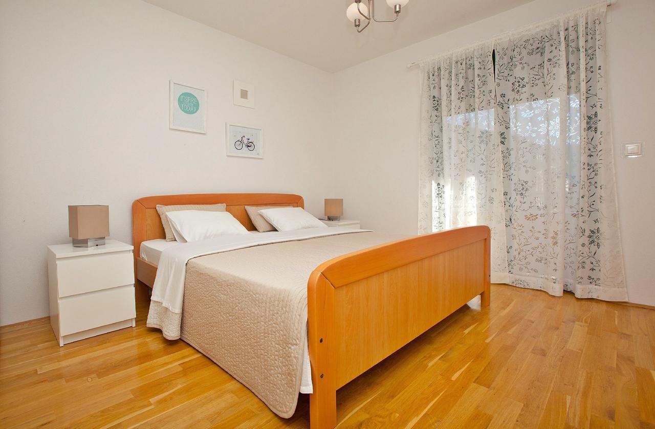 Apartments Roses Stobreč Esterno foto