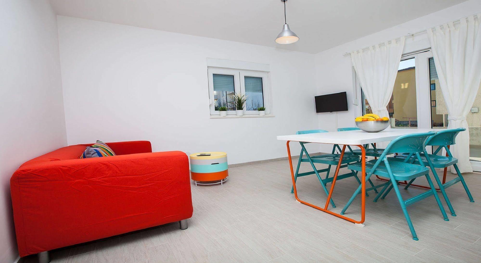 Apartments Roses Stobreč Esterno foto